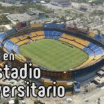 🏟️ ¡Abre paso a la emoción en el estadio universitario! Puerta 9B te llevará a la gloria ⚽