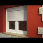 🌟 Ventana PVC con persiana: La opción perfecta para aprovechar la luz natural y la privacidad en tu hogar