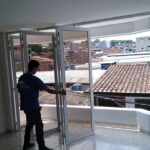 🚪💨 ¡Descubre las increíbles ventajas de las ventanas plegables de aluminio!